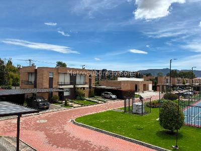 Casa de 3 alcobas en venta en Buena Suerte, Cajicá, 150 m² · foto 2 de 19