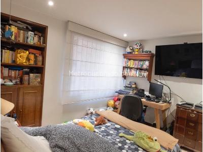 Apartamento de 3 alcobas en venta en Los Rosales, Bogotá, 147 m² · foto 15 de 19