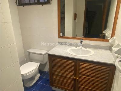 Apartamento de 3 alcobas en venta en Los Rosales, Bogotá, 147 m² · foto 17 de 19