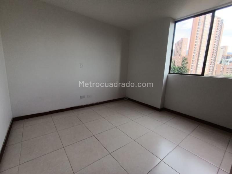 Stylish 3BR Apartment with Amenities in El Poblado