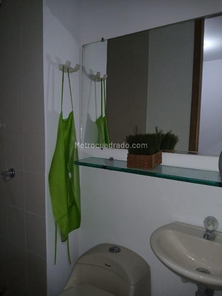 Modern 2BR Apartment with 4 Baths in El Poblado - 9