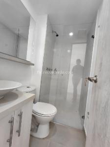 Apartamento de 2 alcobas en arriendo en Intermedia, Envigado, 75 m² · foto 11 de 13