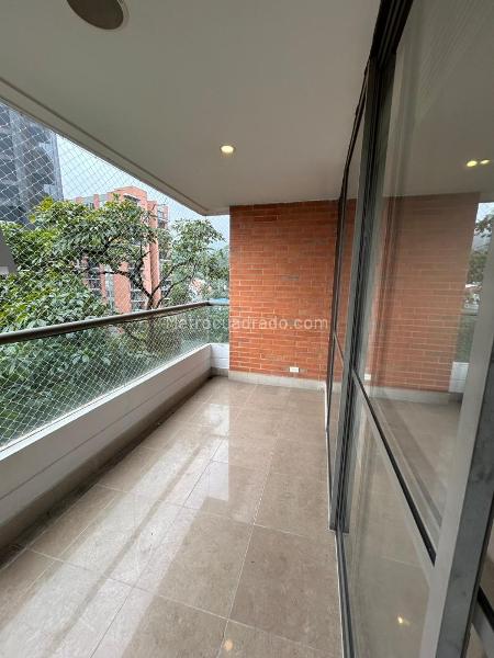 Apartamento de 4 Alcobas en San Lucas con Balcón, Piscina y Gimnasio - 4