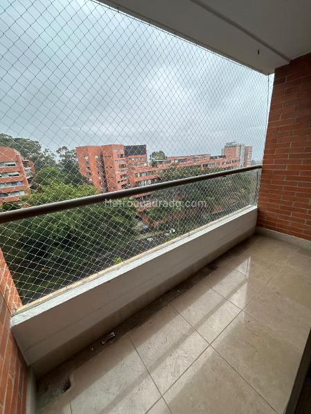 Apartamento de 4 Alcobas en San Lucas con Balcón, Piscina y Gimnasio - 6