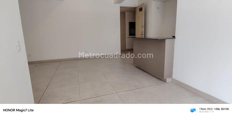 3BR Apartment with Pool in Las Vegas