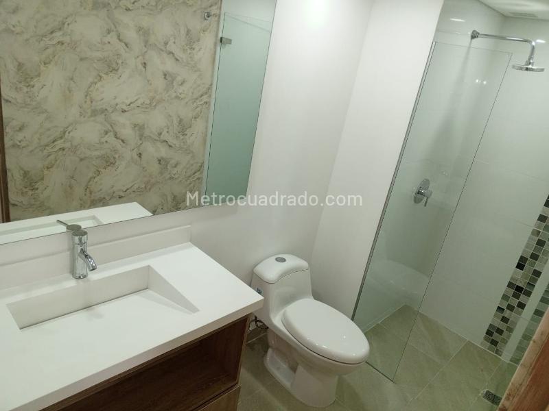Apartamento Elegante de 3 Alcobas en Lalinde - 9