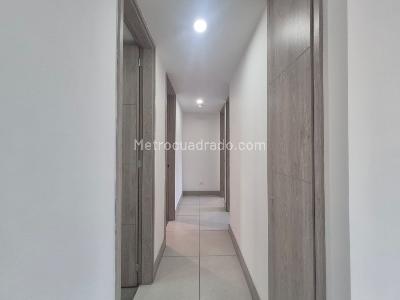 Apartamento de 3 alcobas en arriendo en Intermedia, Envigado, 99 m² · foto 11 de 18