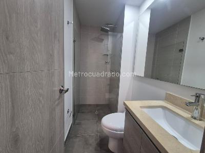 Apartamento de 3 alcobas en arriendo en Intermedia, Envigado, 99 m² · foto 12 de 18