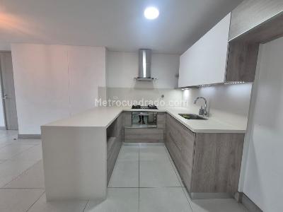 Apartamento de 3 alcobas en arriendo en Intermedia, Envigado, 99 m² · foto 6 de 18