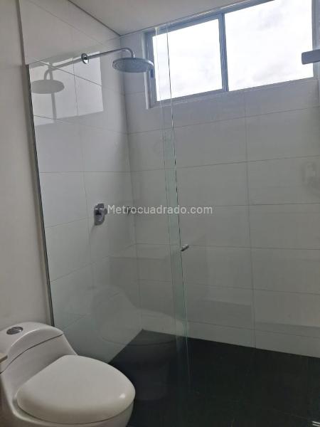 Apartamento de 2 Alcobas en Los Balsos con Amenidades - 3