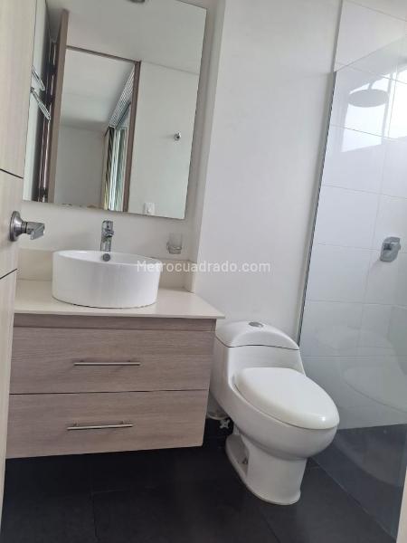 Apartamento de 2 Alcobas en Los Balsos con Amenidades - 6