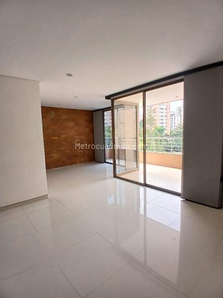 Apartamento de Lujo de 3 Alcobas con 5 Baños en El Poblado - 6