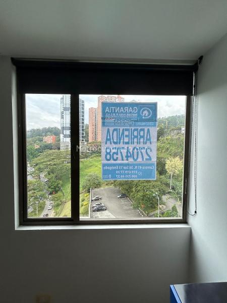 Apartamento de 2 Alcobas con Balcón en Altos del Poblado - 3