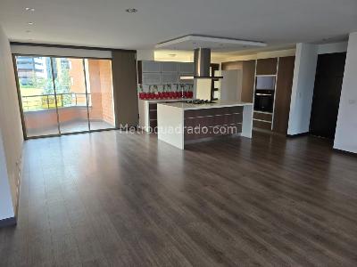 Apartamento en arriendo en Castropol, Medellín · foto 10 de 19
