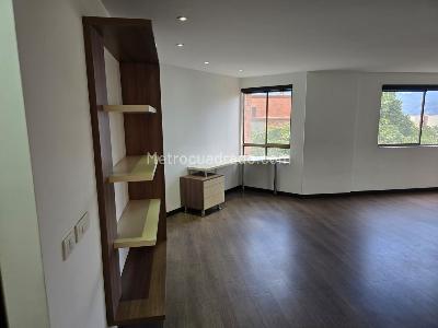 Apartamento en arriendo en Castropol, Medellín · foto 13 de 19