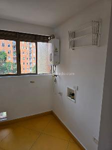 Apartamento en arriendo en Castropol, Medellín · foto 17 de 19