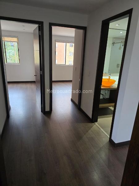 Apartamento Moderno de 3 Alcobas en Castropol con Doble Parqueadero - 2