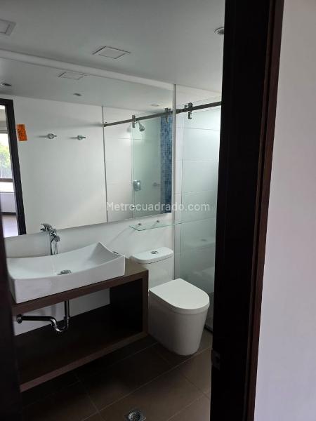 Apartamento Moderno de 3 Alcobas en Castropol con Doble Parqueadero - 4