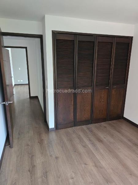 Apartamento Moderno de 3 Alcobas en Castropol con Doble Parqueadero - 9