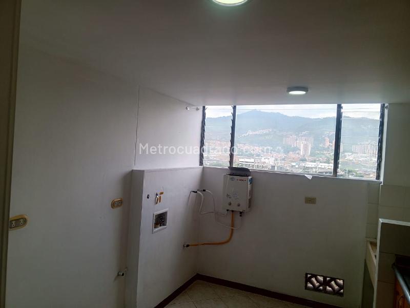 Apartamento en Arriendo, El portal, Envigado - 2