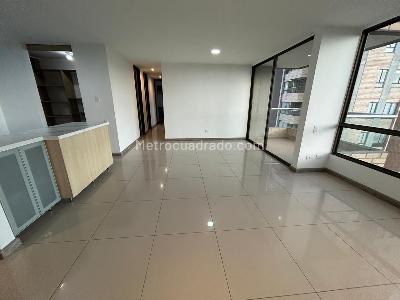 Apartamento de 3 alcobas en arriendo en Altos Del Poblado, Medellín, 95 m² · foto 6 de 17