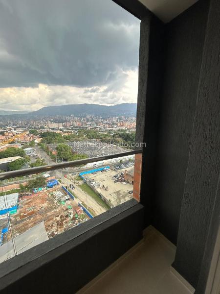 3BR Apartment with Balcony in Zona Industrial No 1 - 5