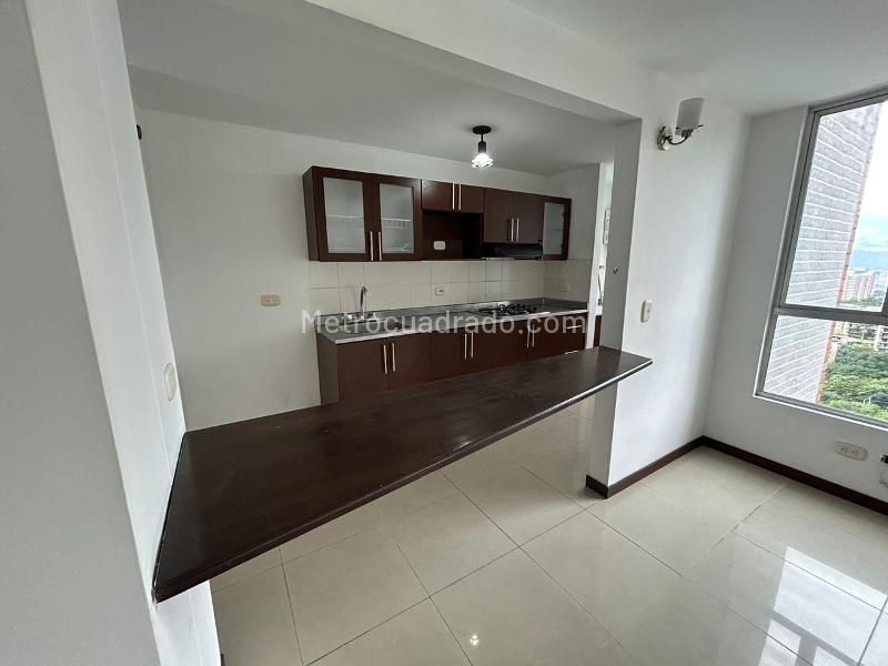 3BR Apartment with Pool in Loma de San Julian - 4