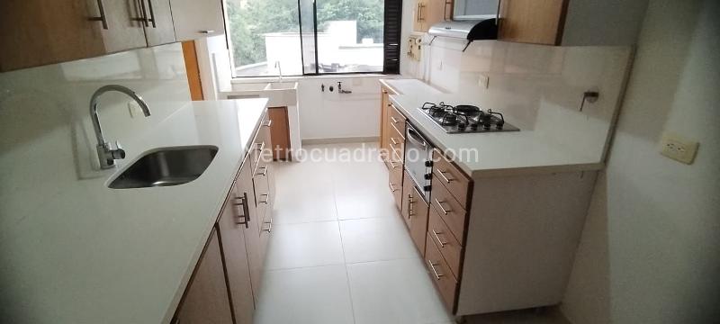 Modern 3BR Apartment with Great Amenities in El Poblado - 2