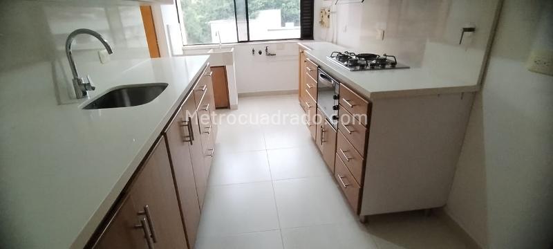 Modern 3BR Apartment with Great Amenities in El Poblado - 4