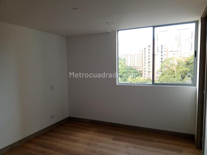 Modern 3BR Apartment with Pool in Envigado - 5