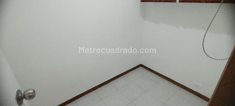 Apartamento Moderno de 3 Alcobas en Los Balsos - 4