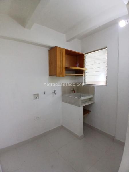 Apartamento Amplio de 3 Alcobas con Piscina en Altos de la Visitación - 4