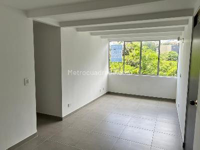 Apartamento de 3 alcobas en arriendo en Envigado, 70 m² · foto 3 de 16