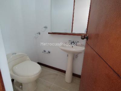 Apartamento en arriendo en La Frontera, Envigado · foto 5 de 16