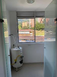 Apartamento de 2 alcobas en arriendo en Cumbres, Envigado, 95 m² · foto 3 de 17