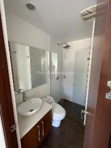 Apartamento de 2 alcobas en arriendo en Cumbres, Envigado, 95 m² · foto 8 de 17
