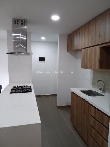 Apartamento de 3 alcobas en arriendo en El Trianon, Envigado, 85 m² · foto 19 de 20