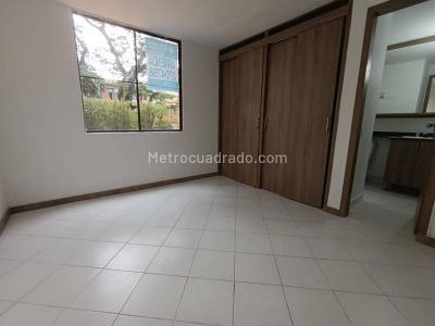 Apartamento de 3 alcobas en arriendo en Loma Del Escobero, Envigado, 100 m² · foto 12 de 13