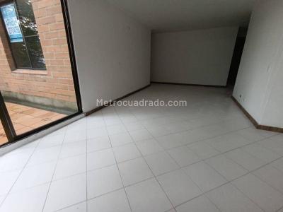 Apartamento de 3 alcobas en arriendo en Loma Del Escobero, Envigado, 100 m² · foto 2 de 13