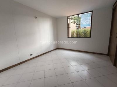 Apartamento de 3 alcobas en arriendo en Loma Del Escobero, Envigado, 100 m² · foto 8 de 13