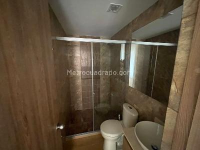 Apartamento de 3 alcobas en arriendo en Zuñiga, Envigado, 120 m² · foto 4 de 11