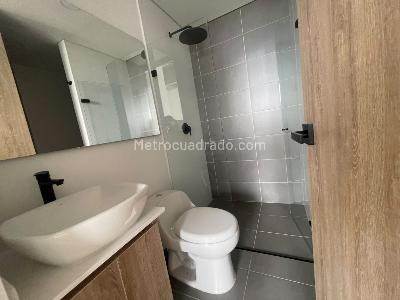 Apartamento en arriendo en Loma Del Escobero, Envigado · foto 12 de 14