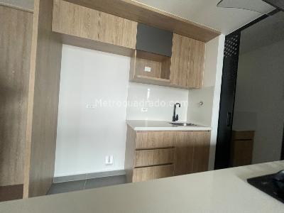 Apartamento en arriendo en Loma Del Escobero, Envigado · foto 2 de 14