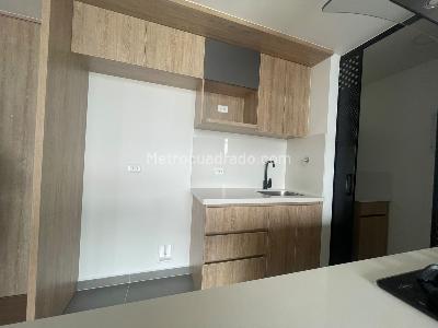 Apartamento en arriendo en Loma Del Escobero, Envigado · foto 5 de 14