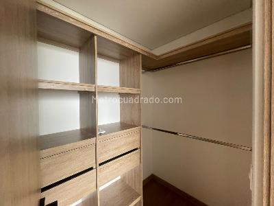 Apartamento en arriendo en Loma Del Escobero, Envigado · foto 9 de 14