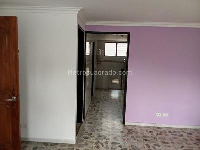 Apartamento de 3 alcobas en arriendo en La Salle, Envigado, 110 m² · foto 3 de 9