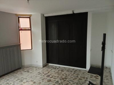 Apartamento de 3 alcobas en arriendo en La Salle, Envigado, 110 m² · foto 4 de 9