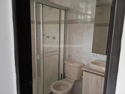 Apartamento de 3 alcobas en arriendo en La Salle, Envigado, 110 m² · foto 5 de 9