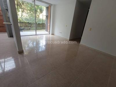Apartamento de 3 alcobas en venta en Camino Verde, Envigado, 70 m² · foto 1 de 24