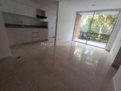 Apartamento de 3 alcobas en venta en Camino Verde, Envigado, 70 m² · foto 2 de 24